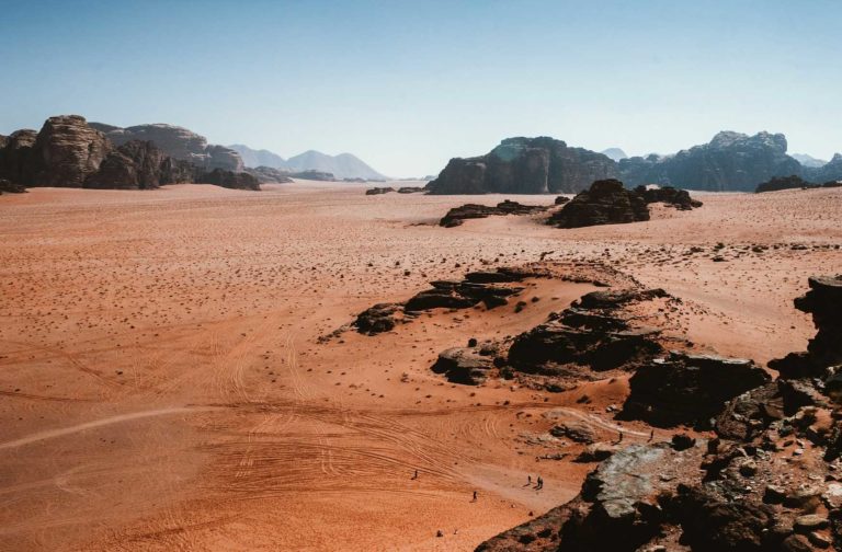 En hélicoptère sur le Wadi Rum