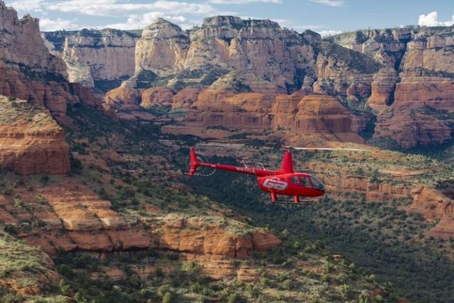 Tour en Hélicoptère des Habitations Rupestres Anasazi à Sedona (25mn) – Image 4