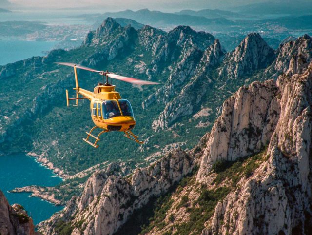 vol en hélicoptère Marseille Calanques
