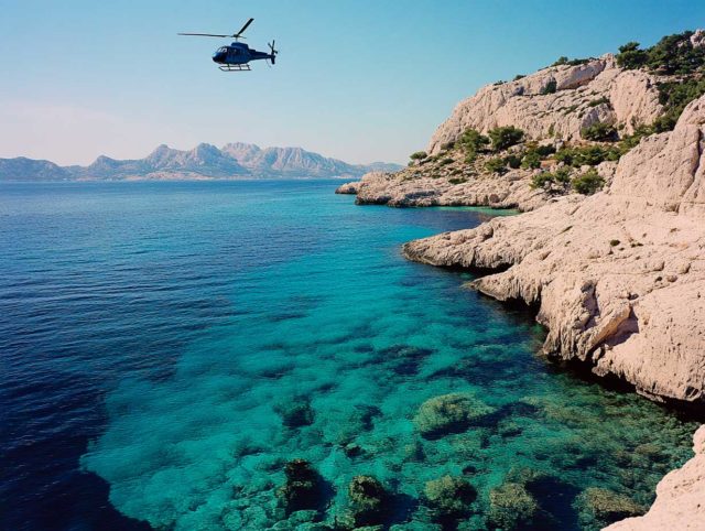 vol en hélicoptère Marseille Calanques