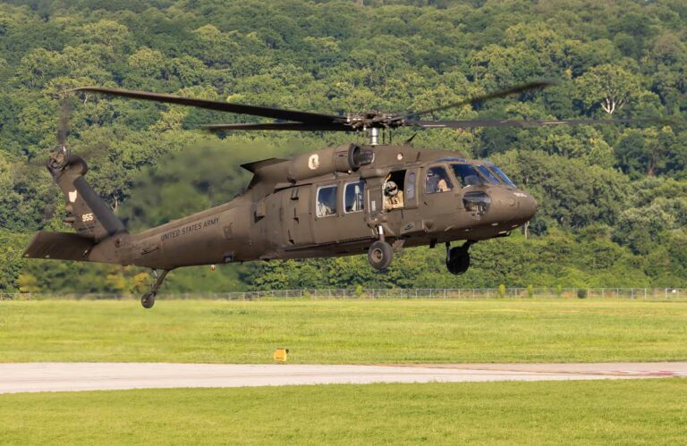 L’U-Hawk transforme le Black Hawk en drone cargo autonome
